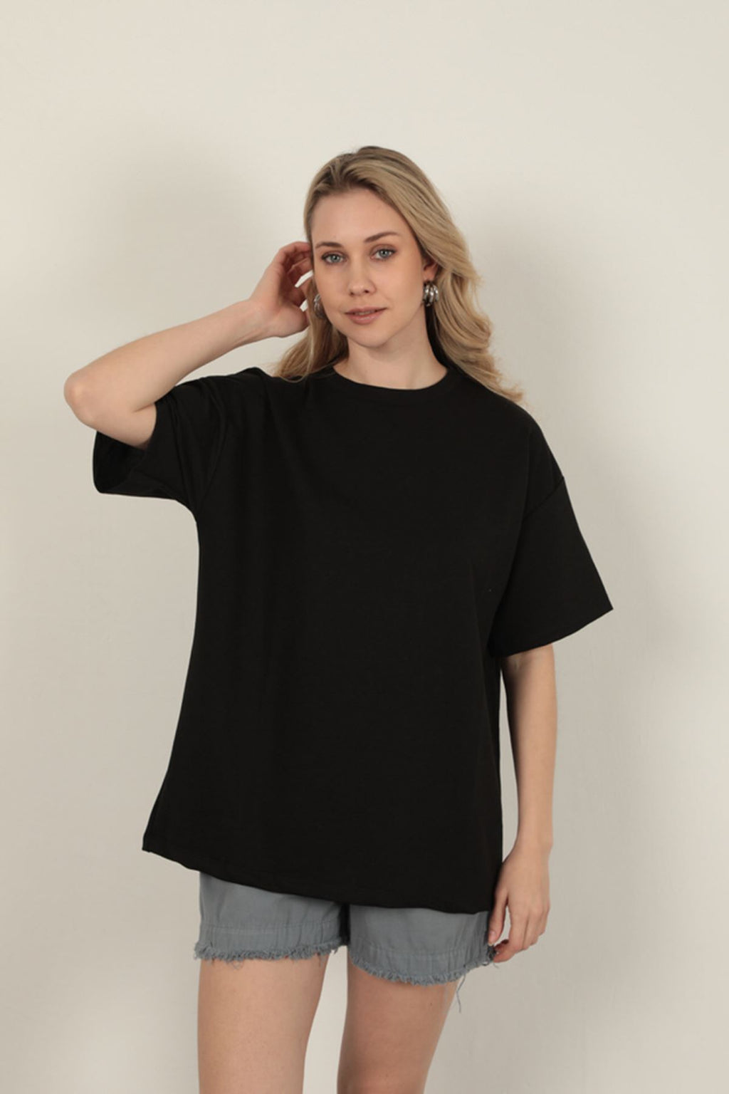 Sıfır Yaka Oversize Kadın Tişört-Siyah