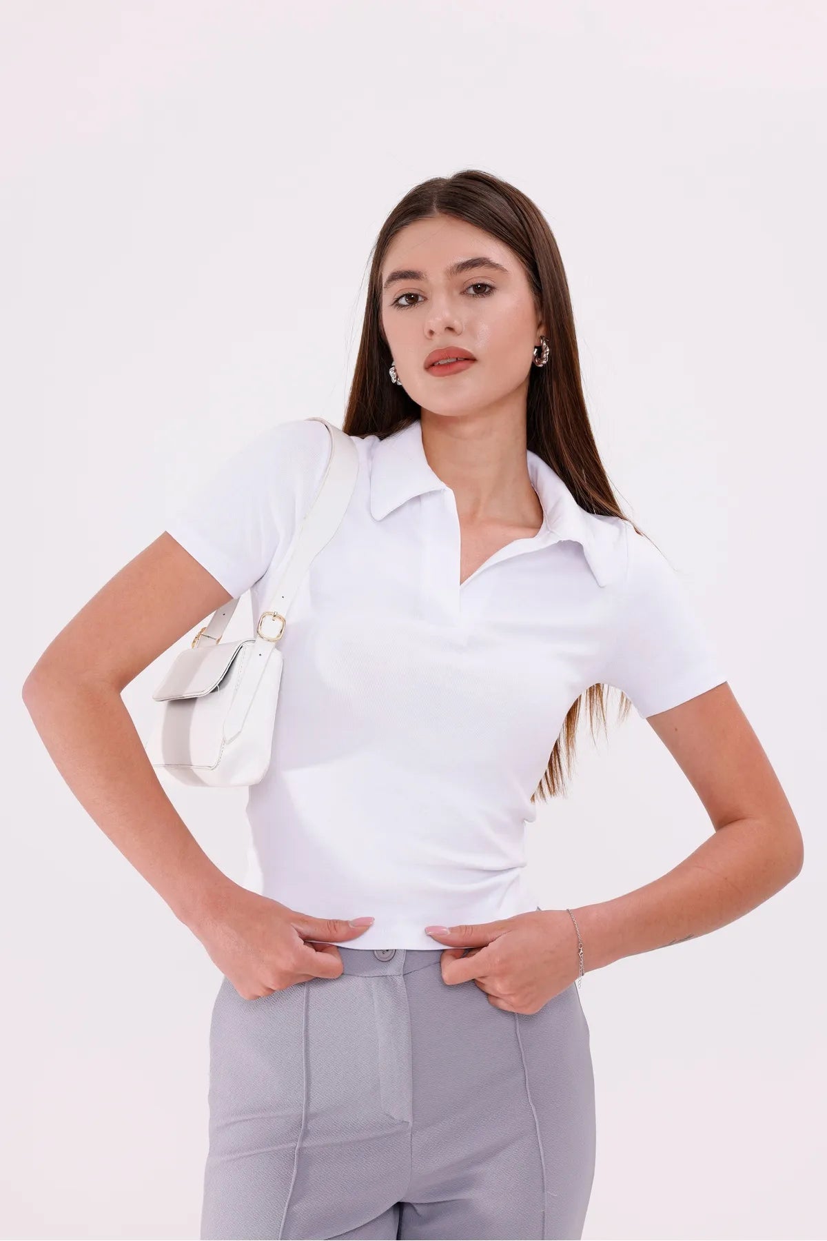 Sarte Royal Kadın Ekru Düğmesiz Polo Yaka Tshirt-SRT5003