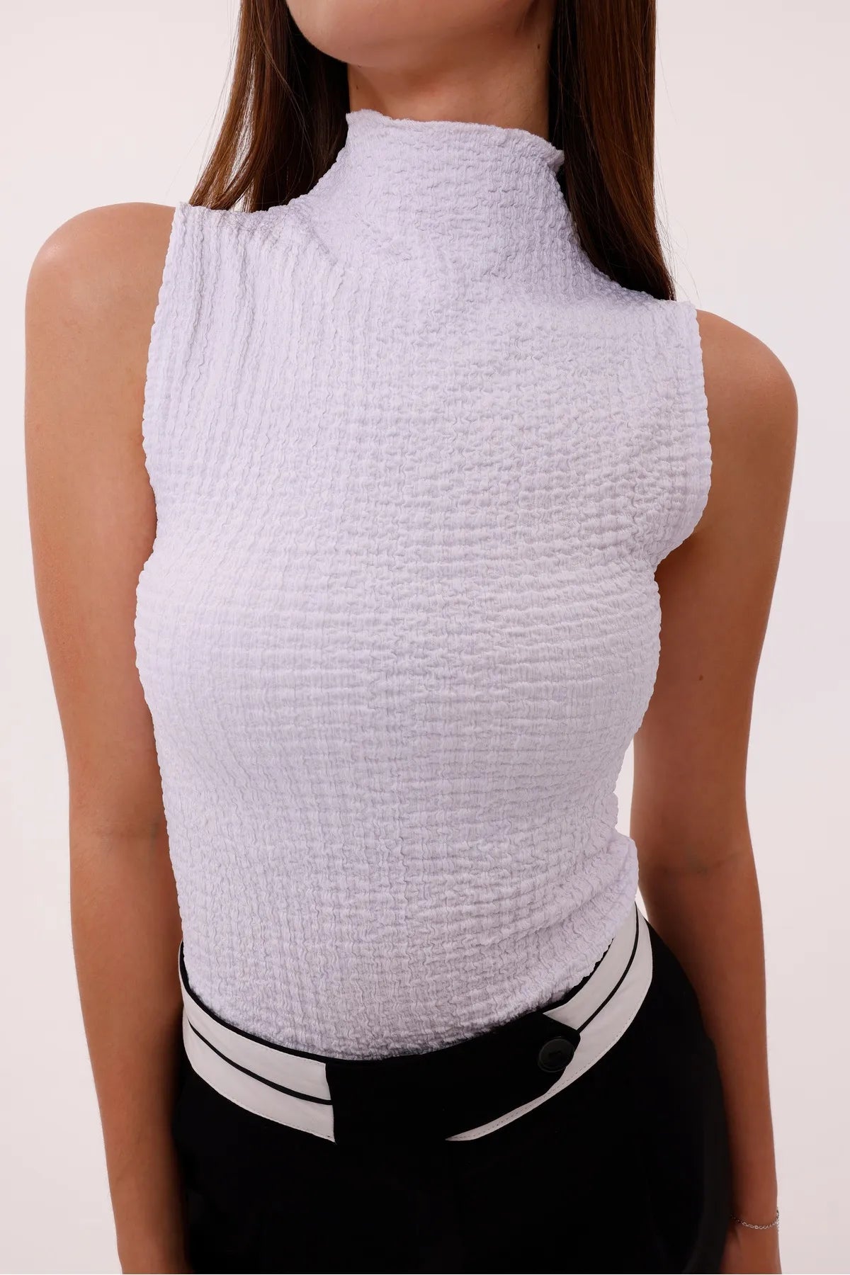 Sarte Royal Kadın Beyaz Kolsuz Bürümcük Bluz