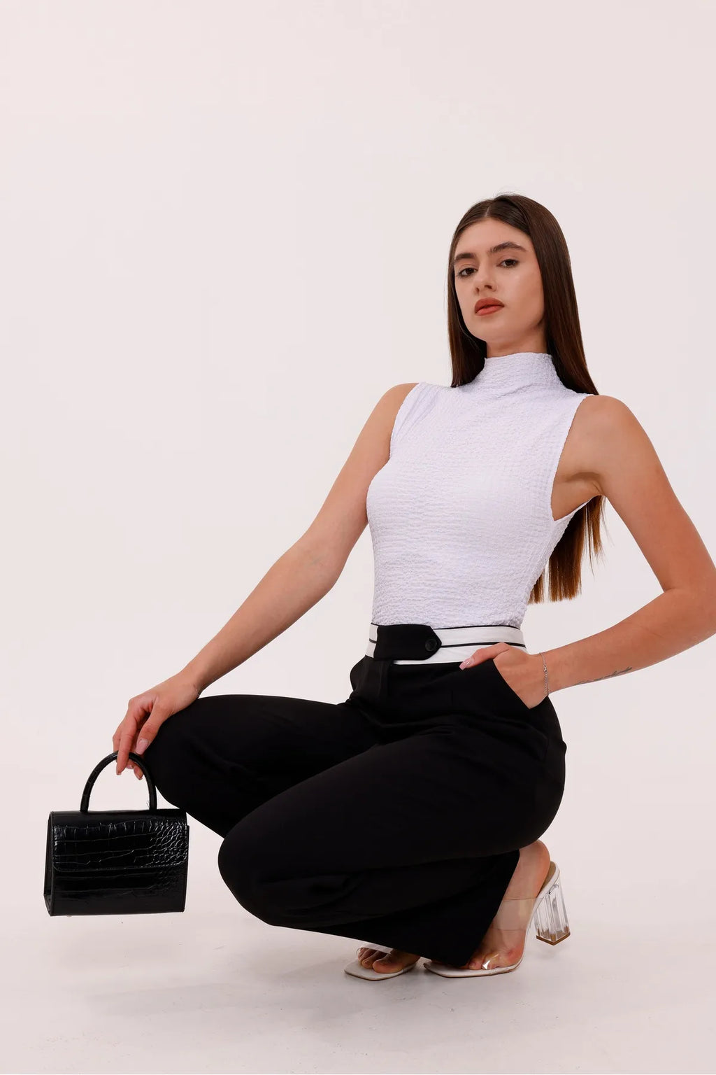 Sarte Royal Kadın Beyaz Kolsuz Bürümcük Bluz