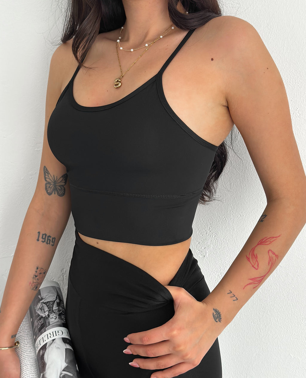 Kadın Siyah Çapraz Sırt Detaylı Spor Crop Sünger Destekli Büstiyer